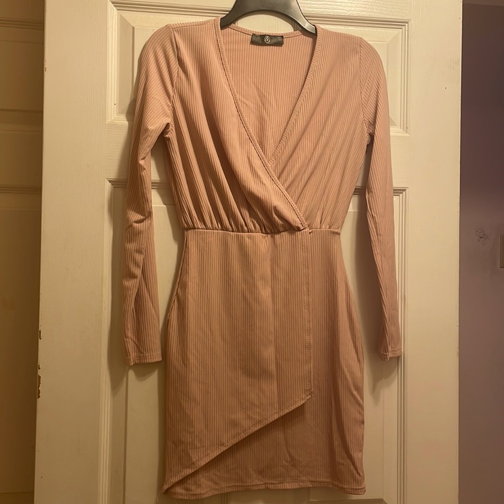 MISSGUIDED dress light pink size 2